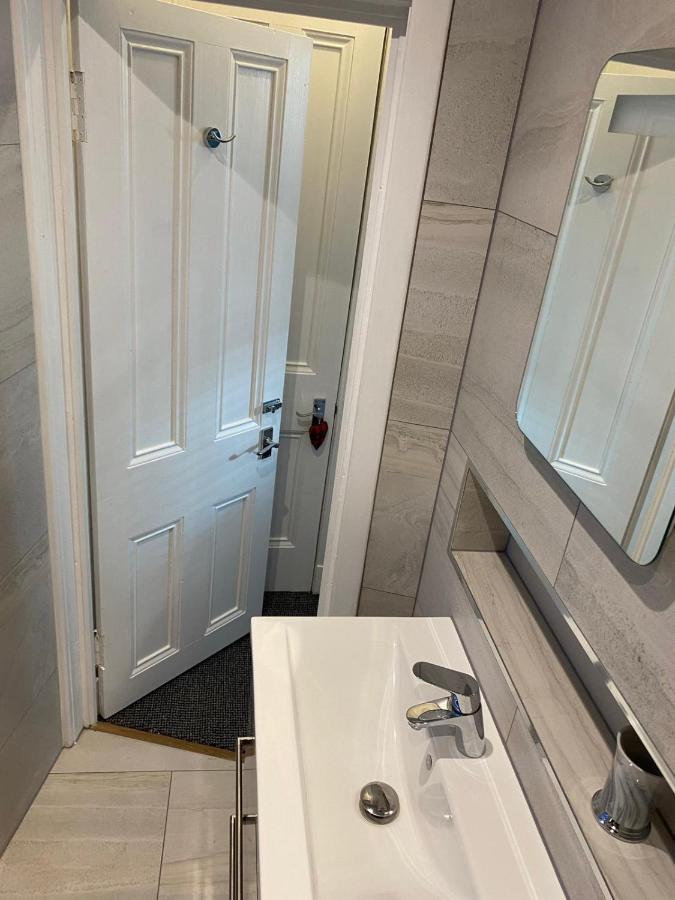 Ferienwohnung Sakan Peebles Exterior foto